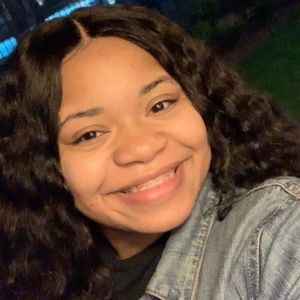 Meet your Posher, Monay